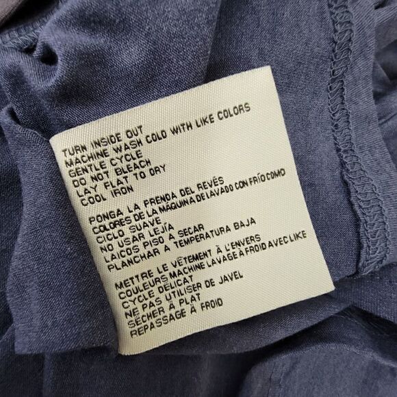 Simply Noelle Crew Neck Long Sleeve Snap Detail Knit Tunic - Picture 7 of 11